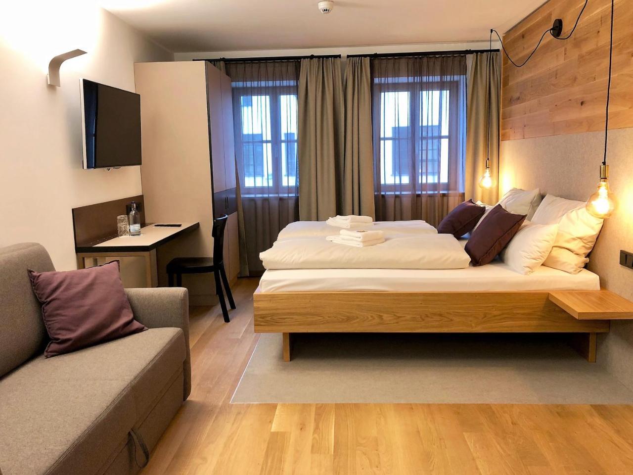 Stadthotel Kachelofen 克伦巴赫 外观 照片